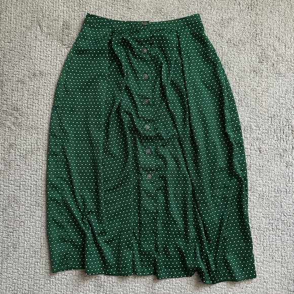 Who What Wear Dresses & Skirts - Green Polka Dot WHO WHAT WEAR Pleated Skirt size 10